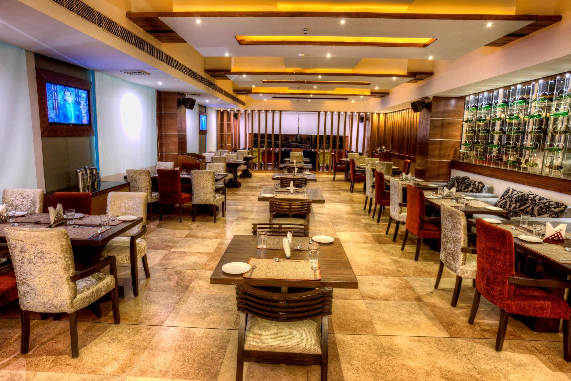 Mercure Chandigarh Tribune Chowk Экстерьер фото